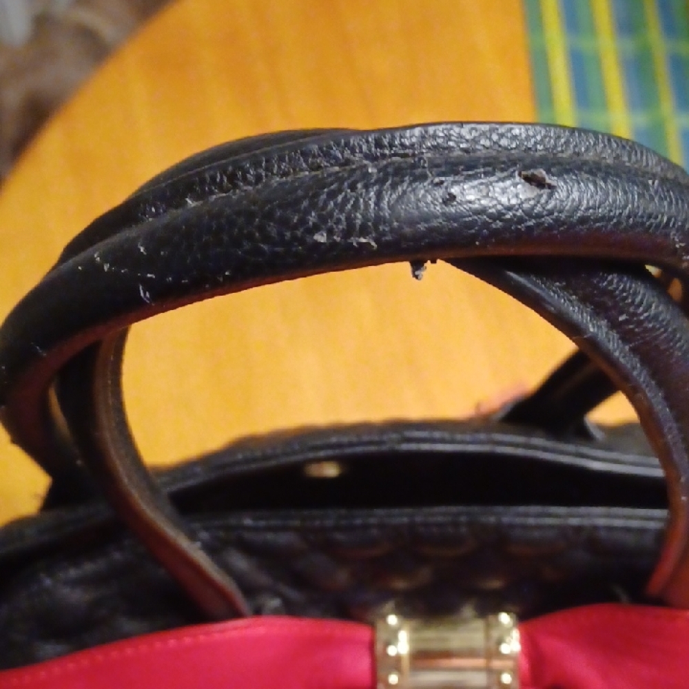 Betsey Johnson Black Satchel with Red Bow and Gold Accent - Picture 8 of 9